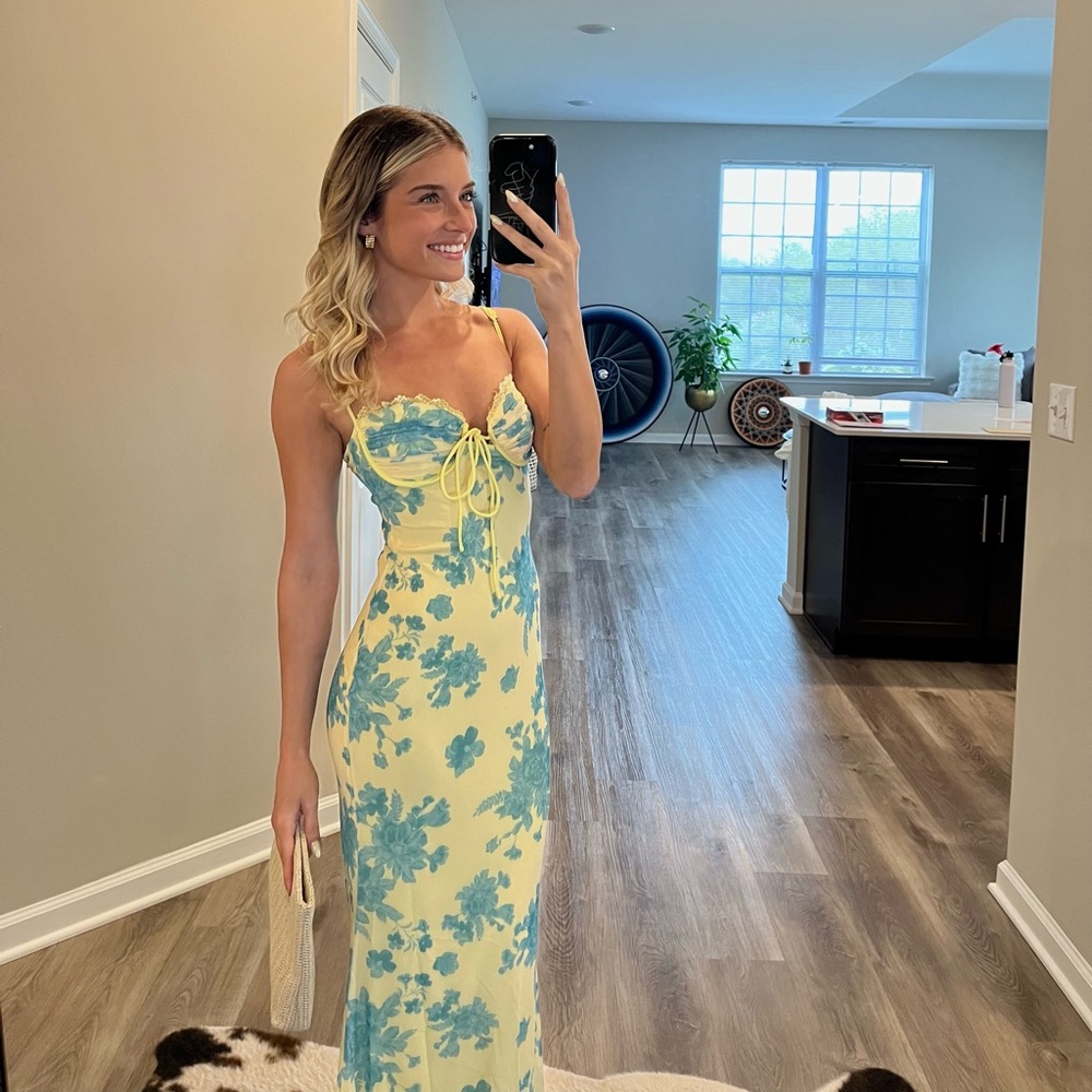 Selfie Leslie Wedding Guest Dress